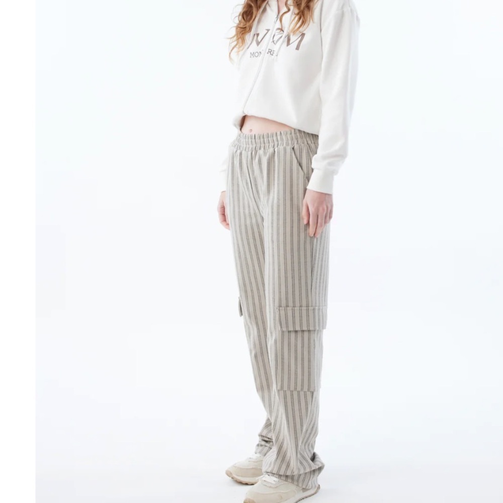 Wide Leg Striped Cargo Pants in Light Gray